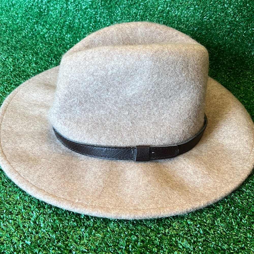 Stradivarious 100% wool tan/beige Fedora hat